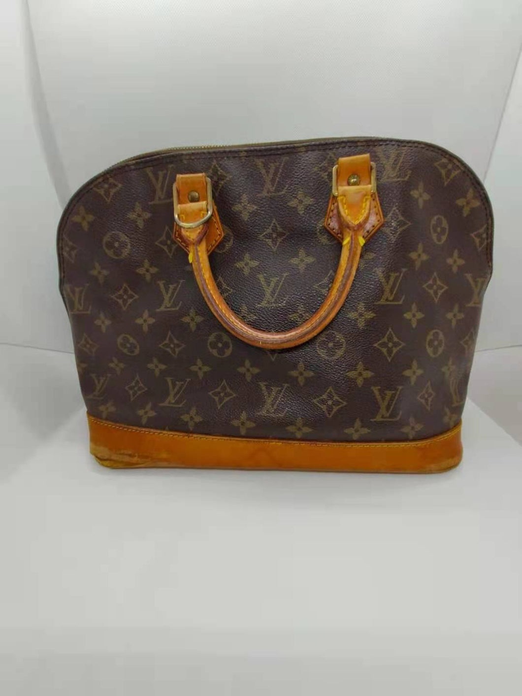 LOUISVUITTON アルマ