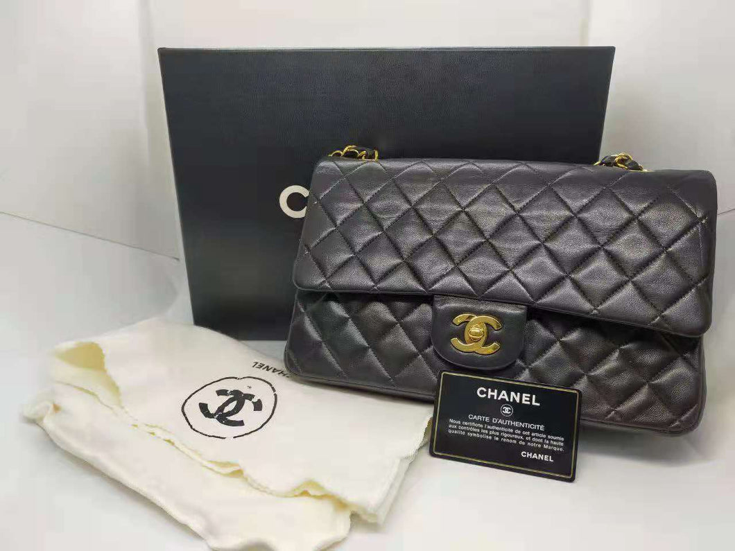 CHANEL(シャネル)マトラッセWチェーンバッグ25